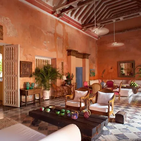Villa Luxury 10 Bedroom Colonial Mansion